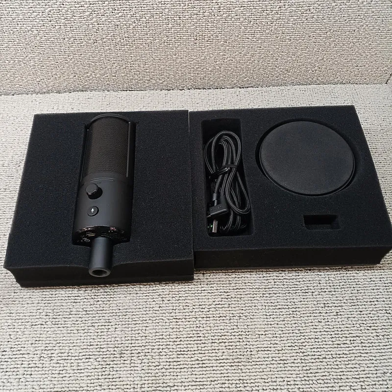 RAZER Microphone SEIREN X RZ19-022901