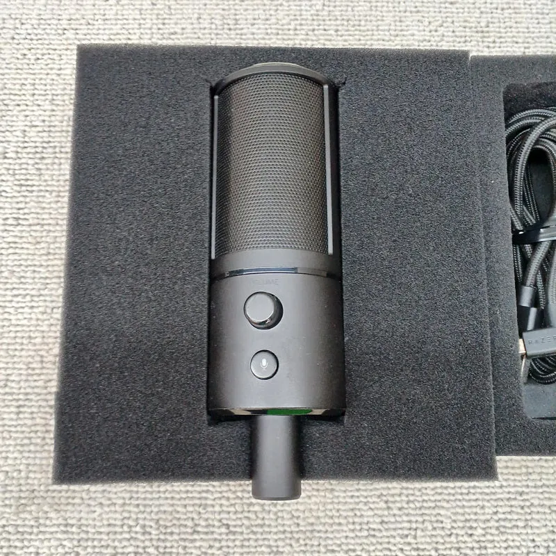 RAZER Microphone SEIREN X RZ19-022901
