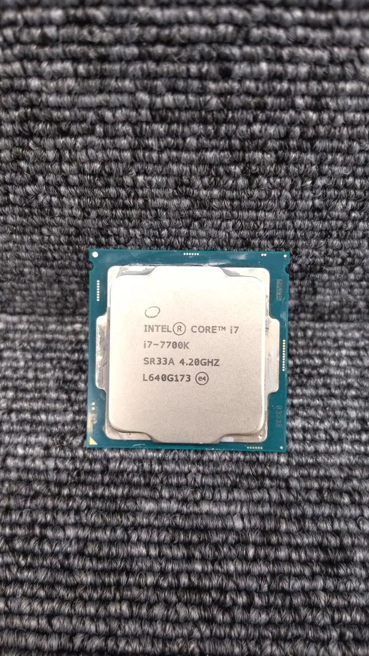 Processeur Intel Core i7-7700K à 4.20 GHz