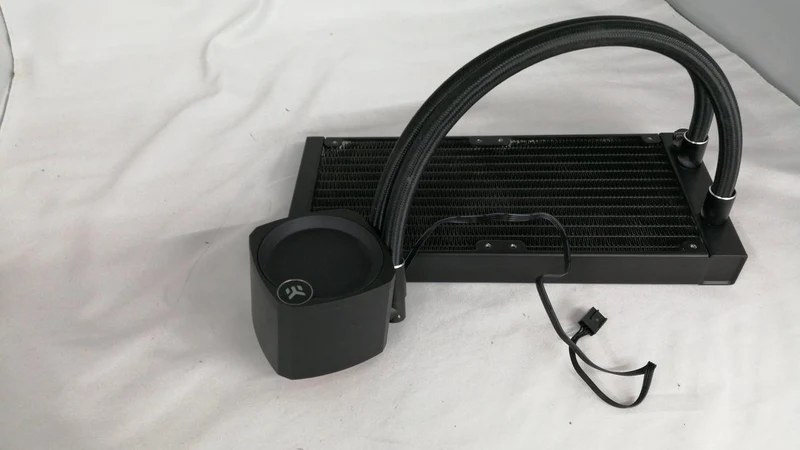 Refroidisseur de processeur à eau EKWB EK-NUCLEUS AIO CR240 DARK