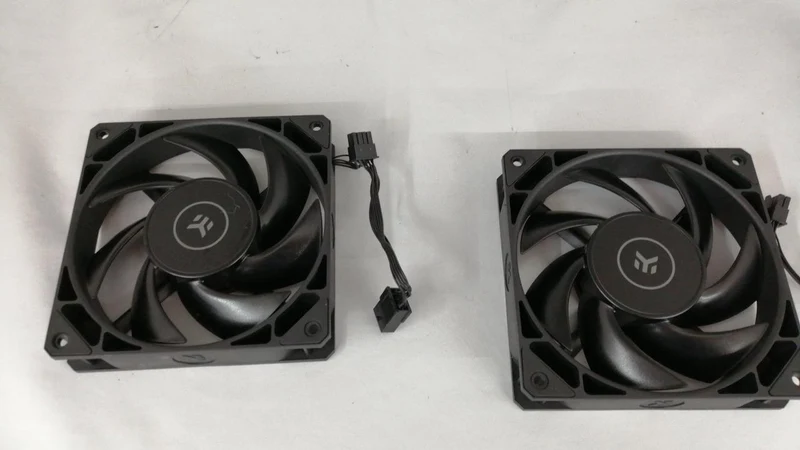 Refroidisseur de processeur à eau EKWB EK-NUCLEUS AIO CR240 DARK