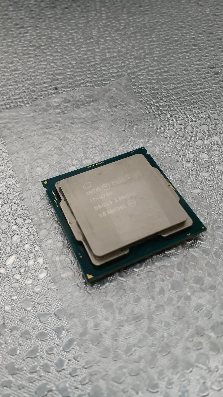 Processeur Intel Core i7 9700