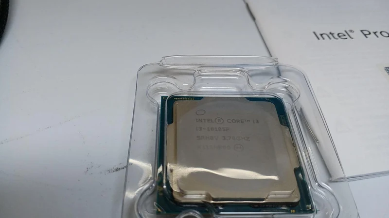 Processeur Intel Core i3-10105F / 3.7 GHz / 6 Mo