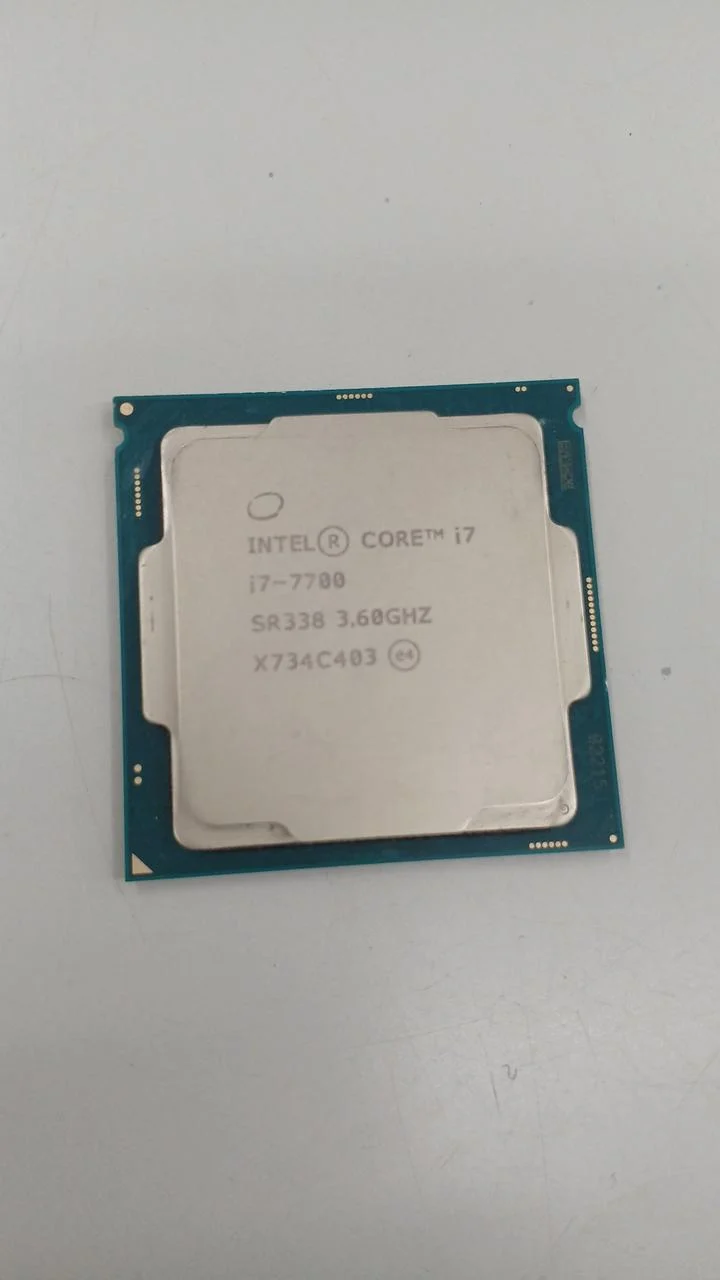 Processeur Intel Core i7-7700 à 3.60 GHz