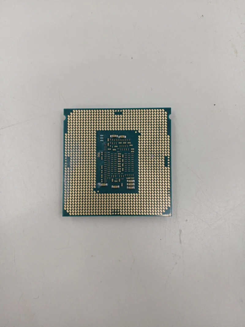 Processeur Intel Core i3-8100 à 3.60 GHz