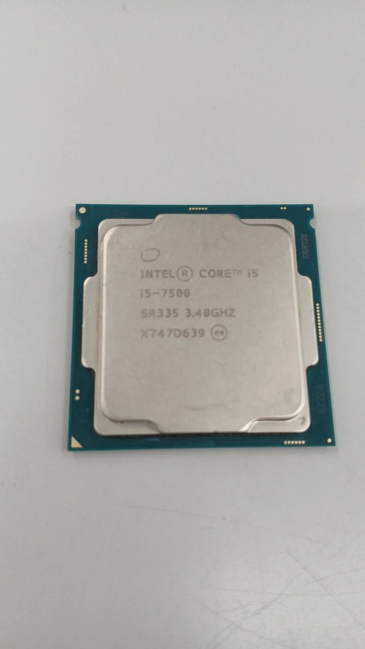 Processeur Intel Core i5-7500 à 3.40 GHz
