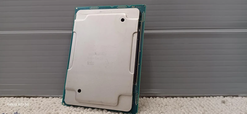 Processeur Intel Xeon Gold 6278C