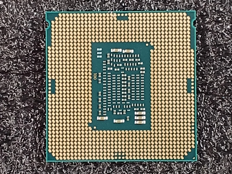 Processeur Intel Core i7-7700 de 7e génération (3.60 GHz)