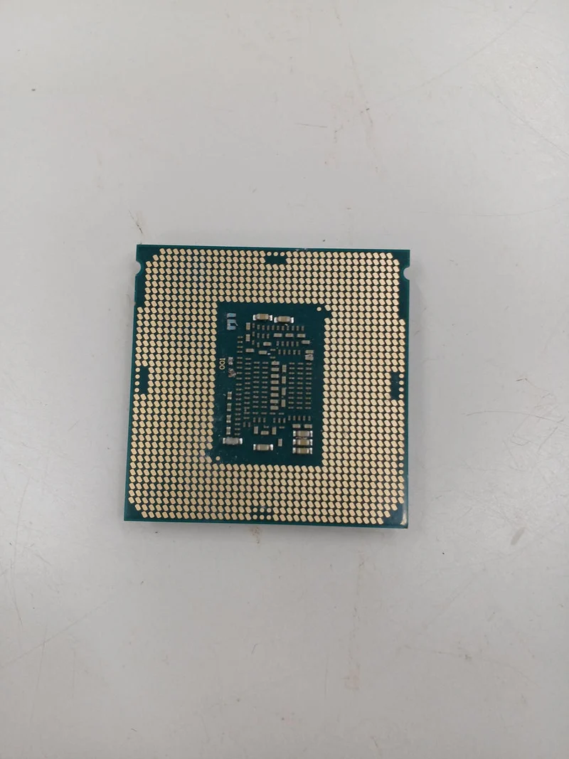 Processeur Intel Core i3-8100 à 3.60 GHz