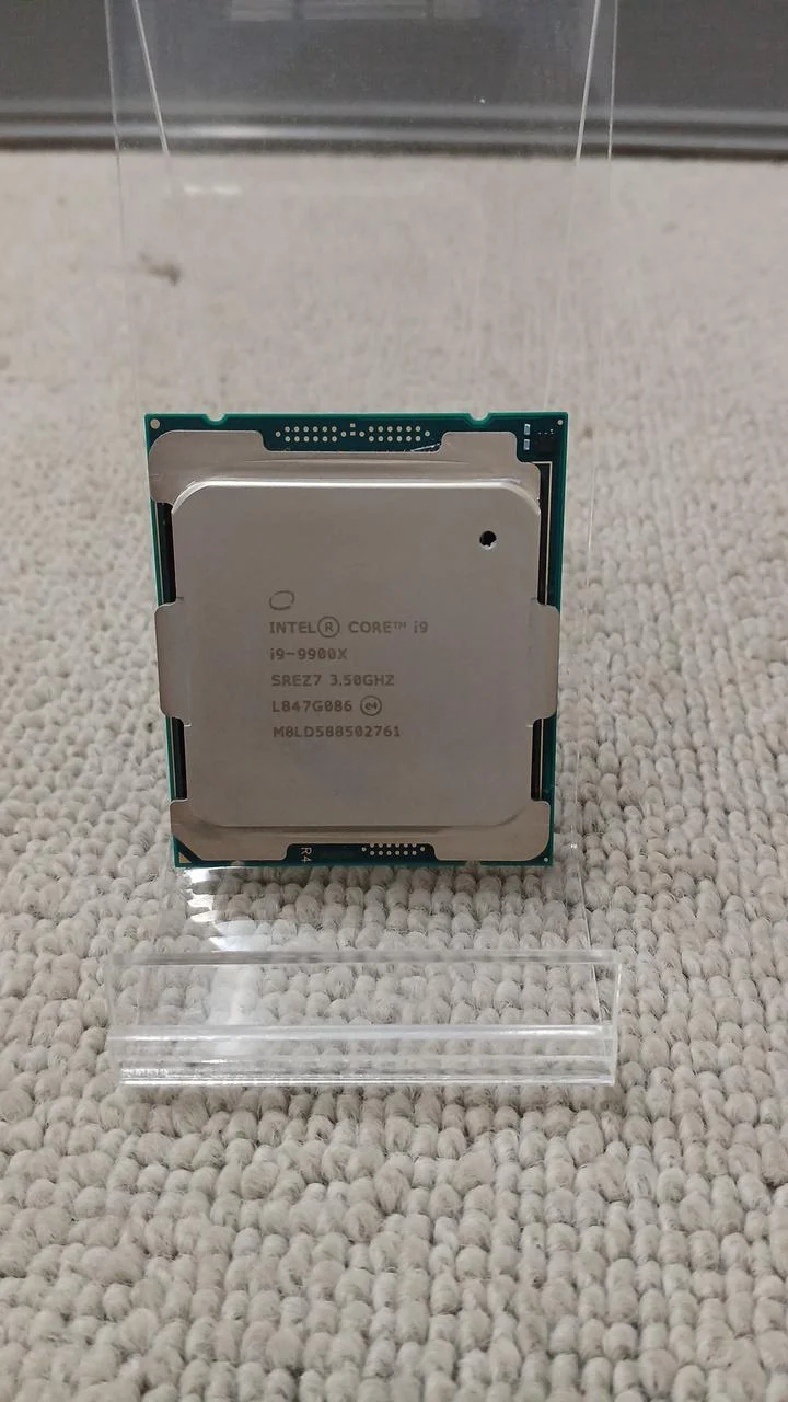 Processeur Intel i9-9900X 3.5 GHz