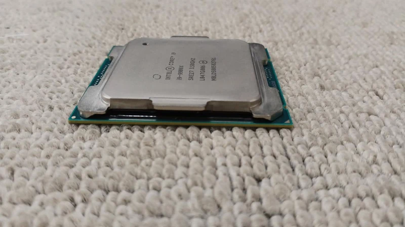 Processeur Intel i9-9900X 3.5 GHz