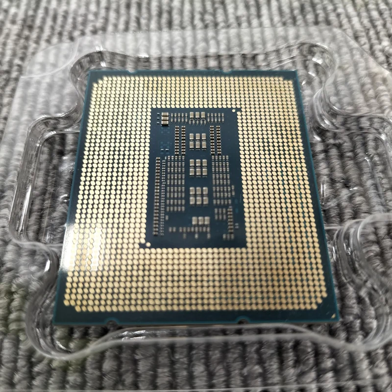 INTEL [16 cores, 24 threads] INTEL i7-13700K Core i7-13700K