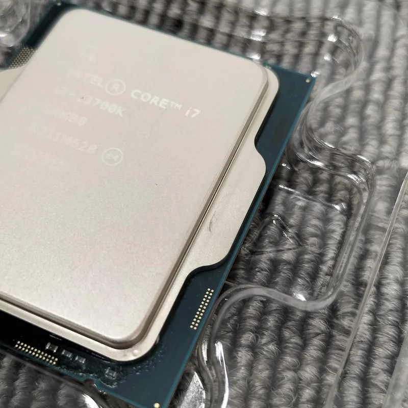 INTEL [16 cores, 24 threads] INTEL i7-13700K Core i7-13700K