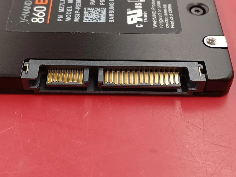 SSD SAMSUNG MZ-76E1T0