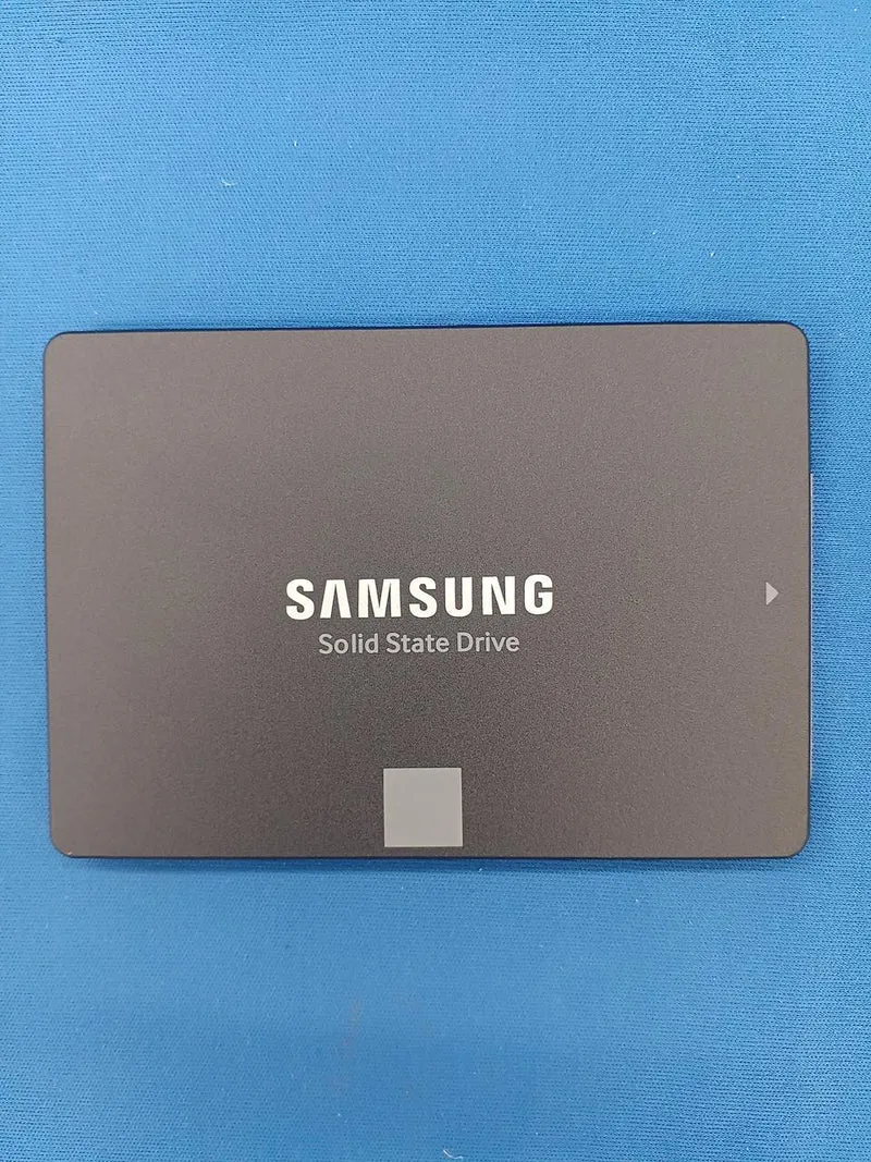 SSD SATA SAMSUNG MZ-77E4T0