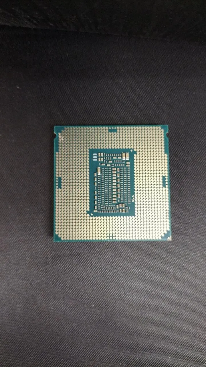 Processeur Intel Core i9-9900KF
