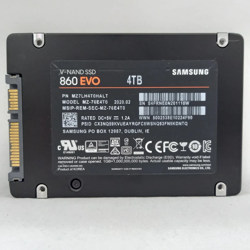 SAMSUNG SSD 4TB MZ-76E4T0