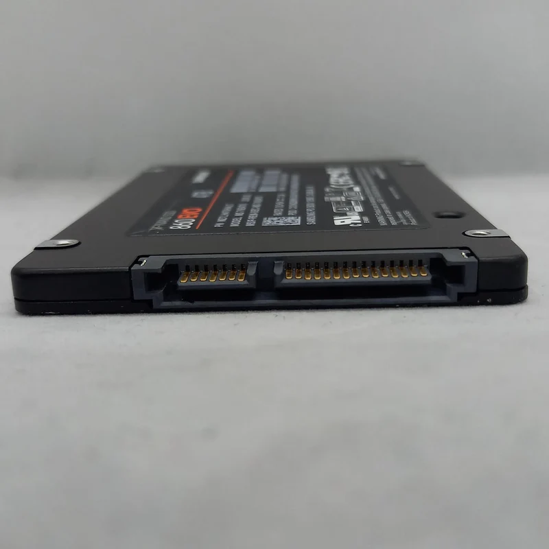 SAMSUNG SSD 4TB MZ-76E4T0