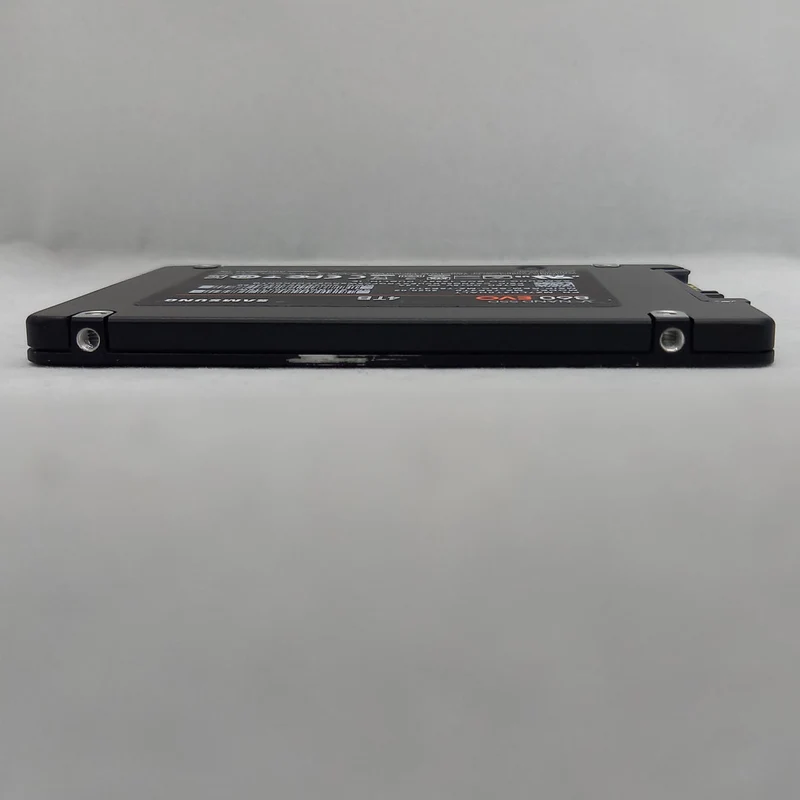 SAMSUNG SSD 4TB MZ-76E4T0