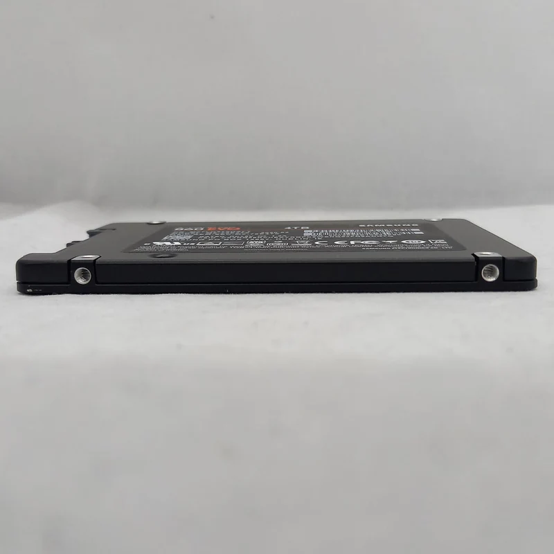 SAMSUNG SSD 4TB MZ-76E4T0