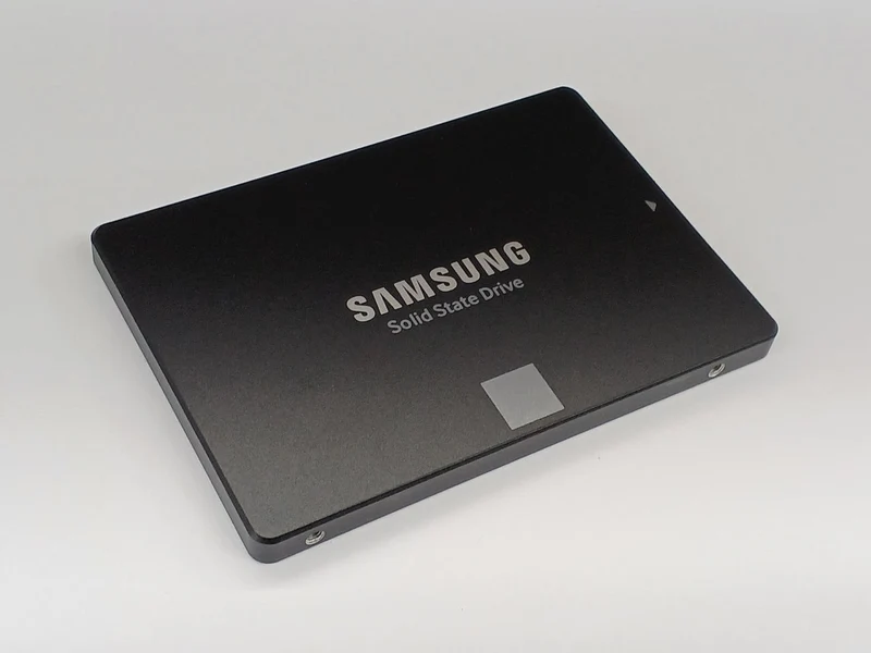 SAMSUNG SSD 1TB MZ75E1T0BIT