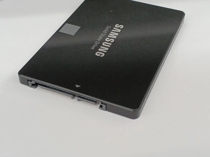 SAMSUNG SSD 1TB MZ75E1T0BIT