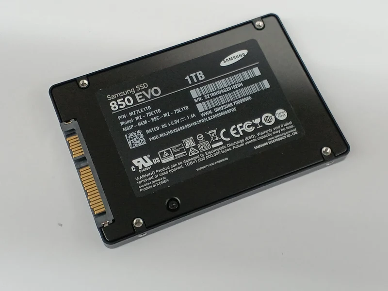 SAMSUNG SSD 1TB MZ75E1T0BIT