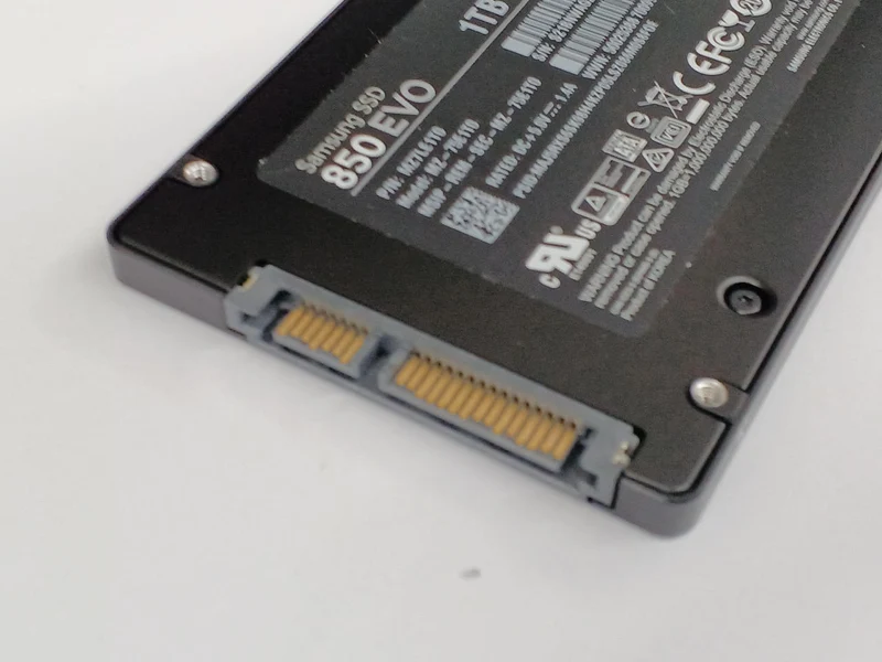 SAMSUNG SSD 1TB MZ75E1T0BIT