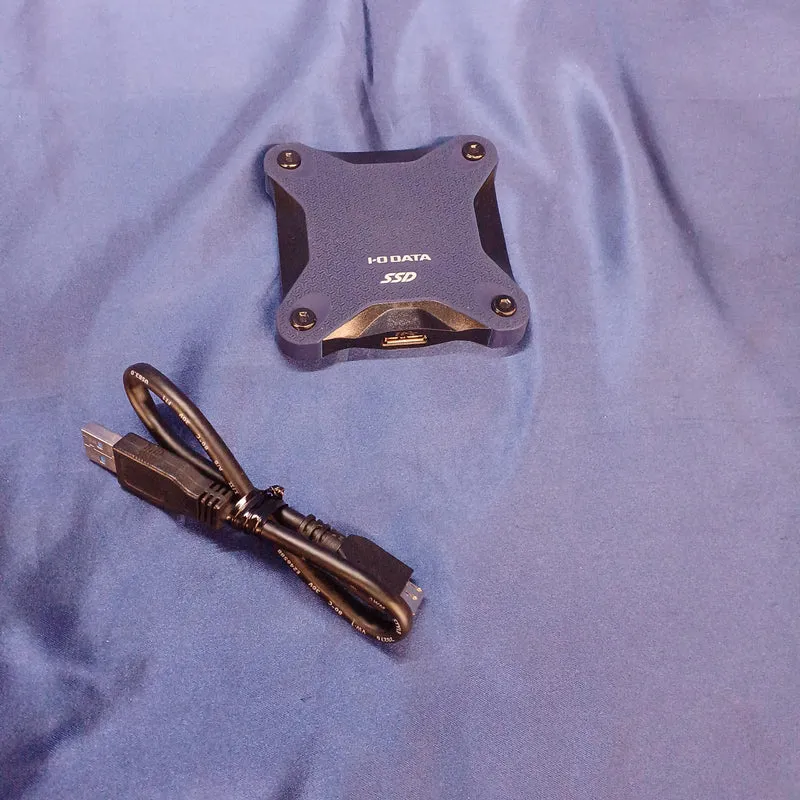 I/O DATA Portable SSD SSPH-UT960K/E
