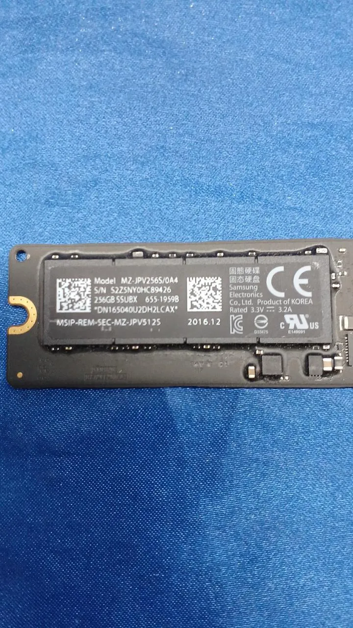 SAMSUNG SSD256GB MZ-JPV256S/0A4