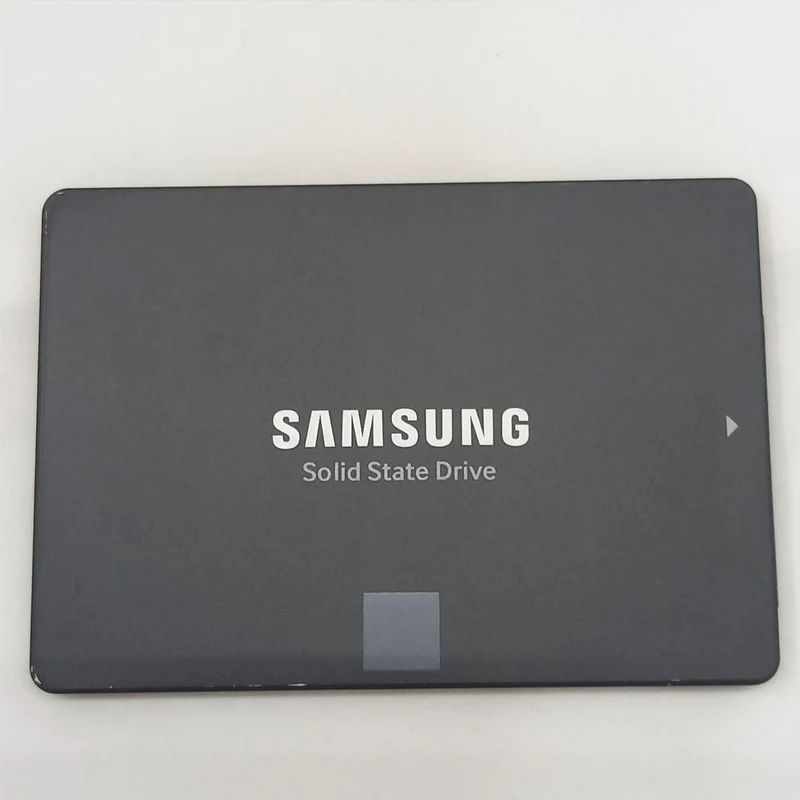 SAMSUNG SSD 4TB MZ-76E4T0