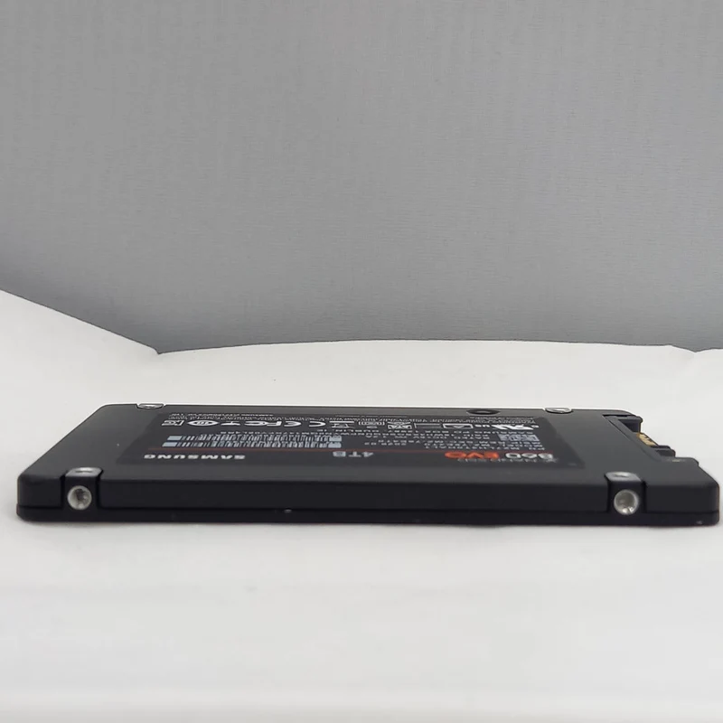SAMSUNG SSD 4TB MZ-76E4T0