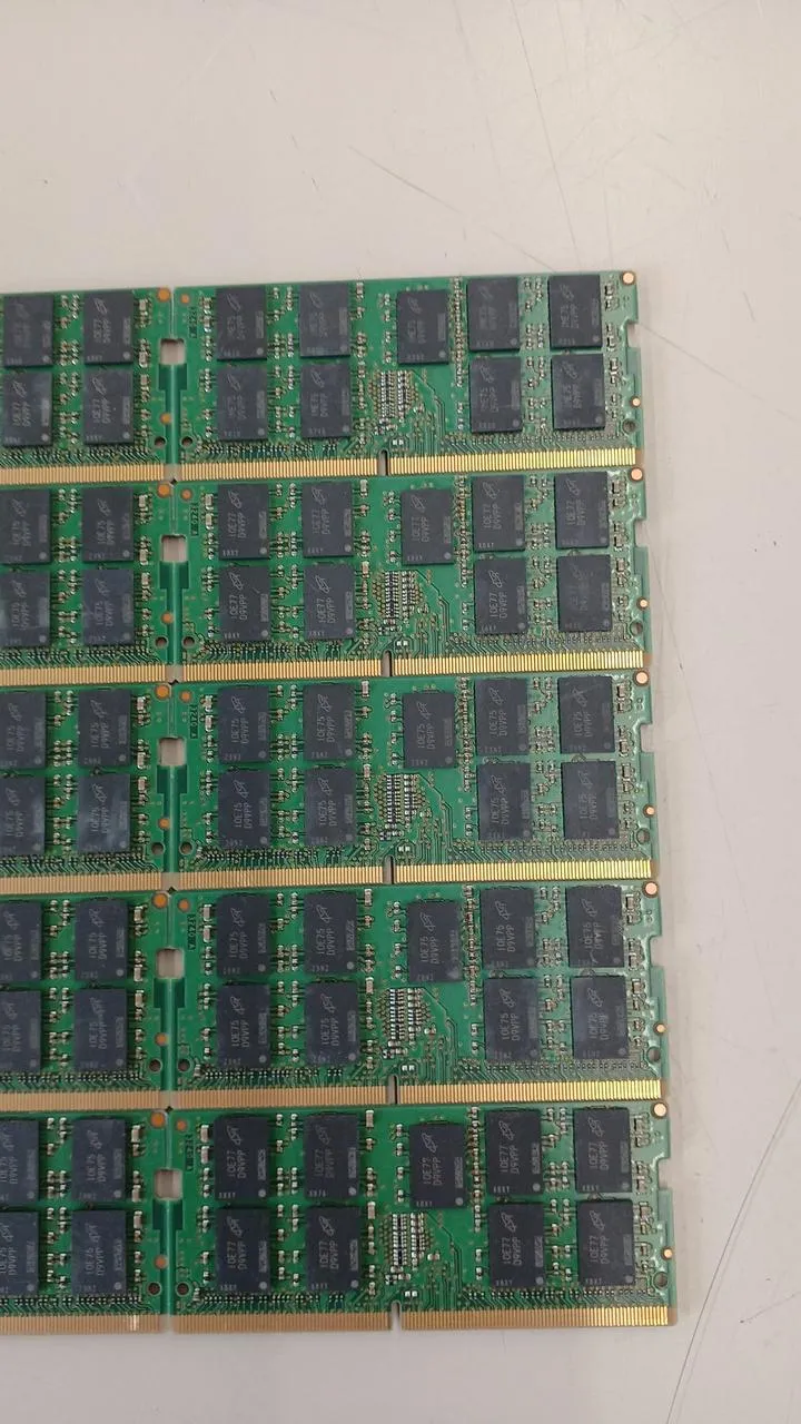 MICRON Memory Set for Laptops MTA18AFS2G72HZ-2G6E4ZI