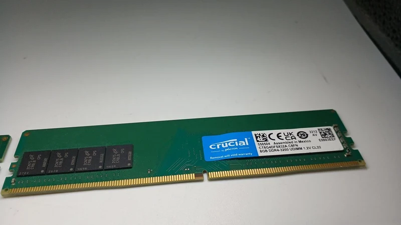 Mémoire CRUCIAL CT8G4DFS832A