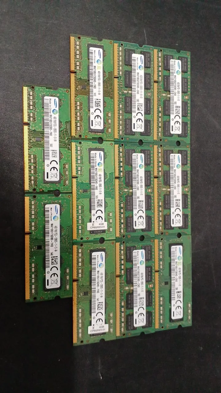 SAMSUNG DDR3 Laptop Memory 4GB 11 Discs DDR3 PC3L-12800S