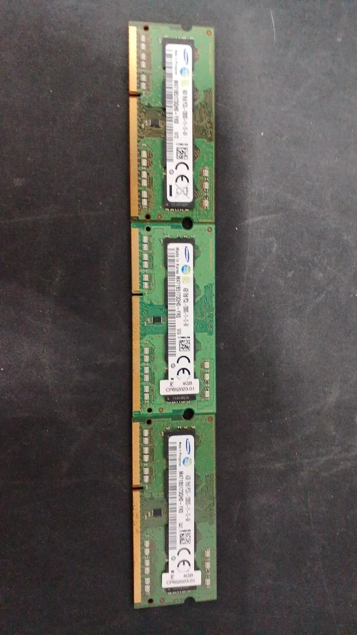 SAMSUNG DDR3 Laptop Memory 4GB 11 Discs DDR3 PC3L-12800S