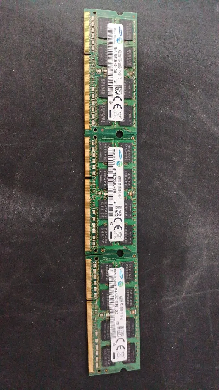 SAMSUNG DDR3 Laptop Memory 4GB 11 Discs DDR3 PC3L-12800S