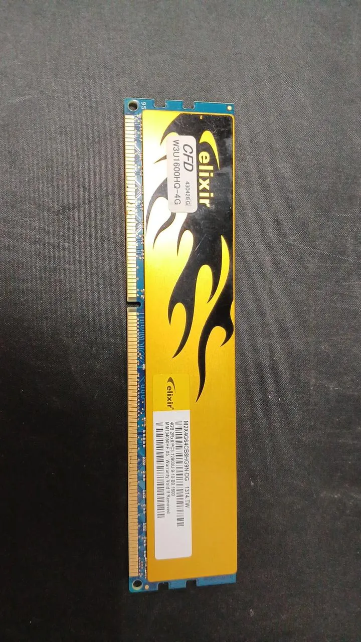 CFD DDR3 Memory 4GB 6-disc set W3U1600HQ-4G
