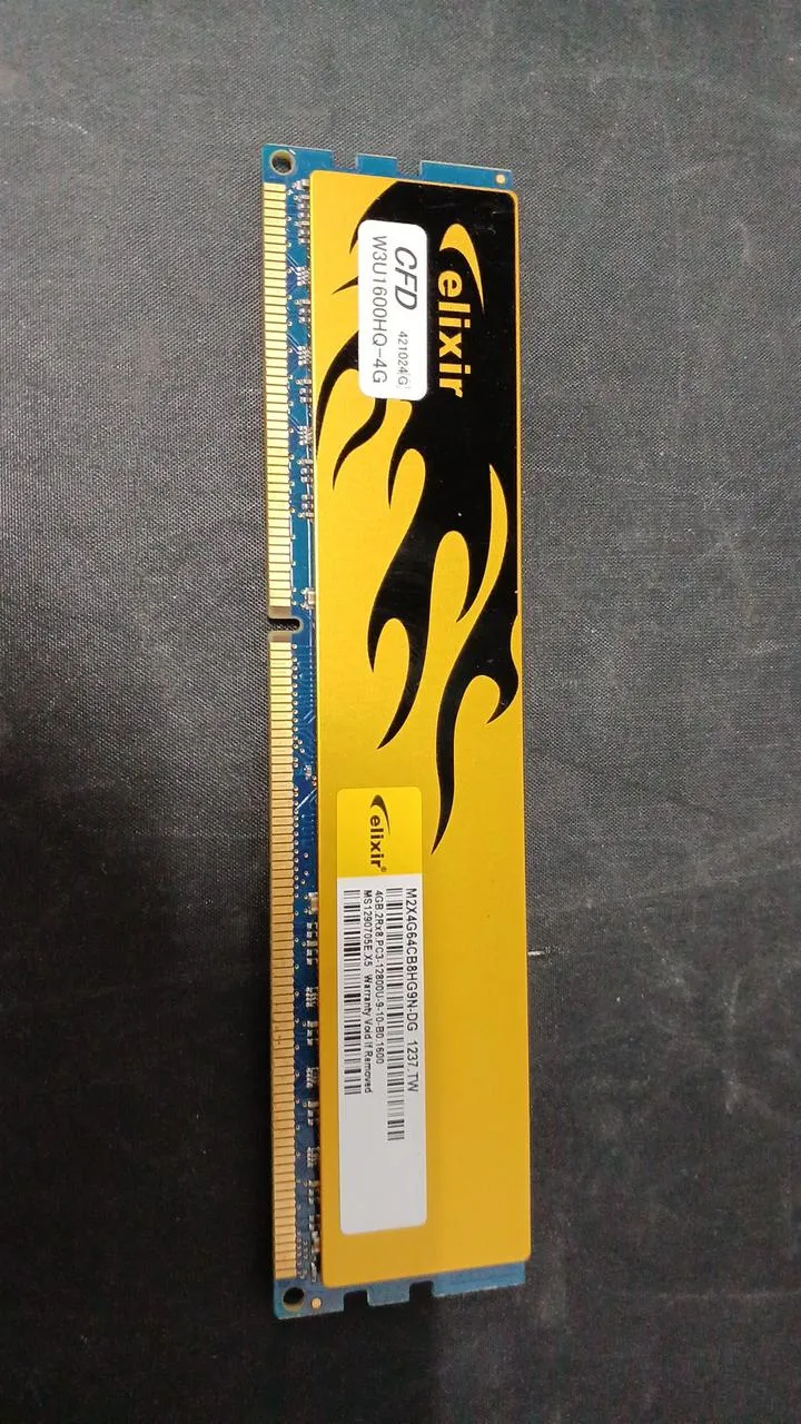 CFD DDR3 Memory 4GB 6-disc set W3U1600HQ-4G