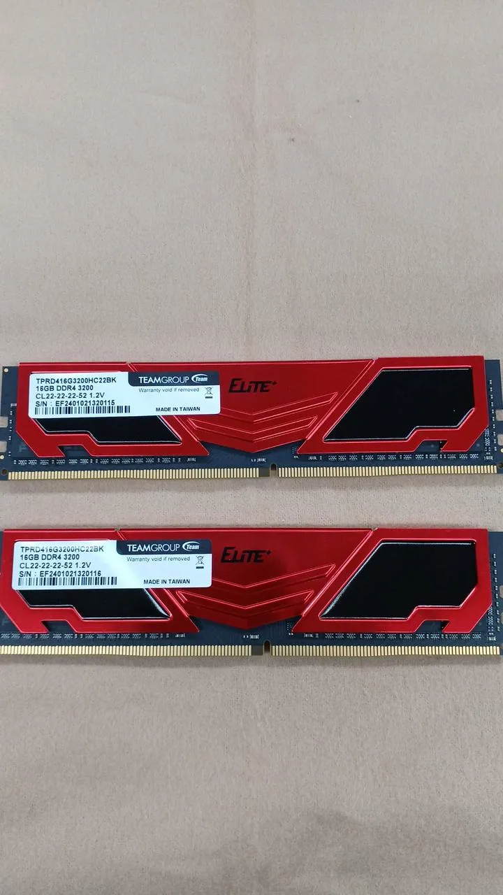 TEAMGROUP DDR4 Memory TPRD416G3200HC22BK