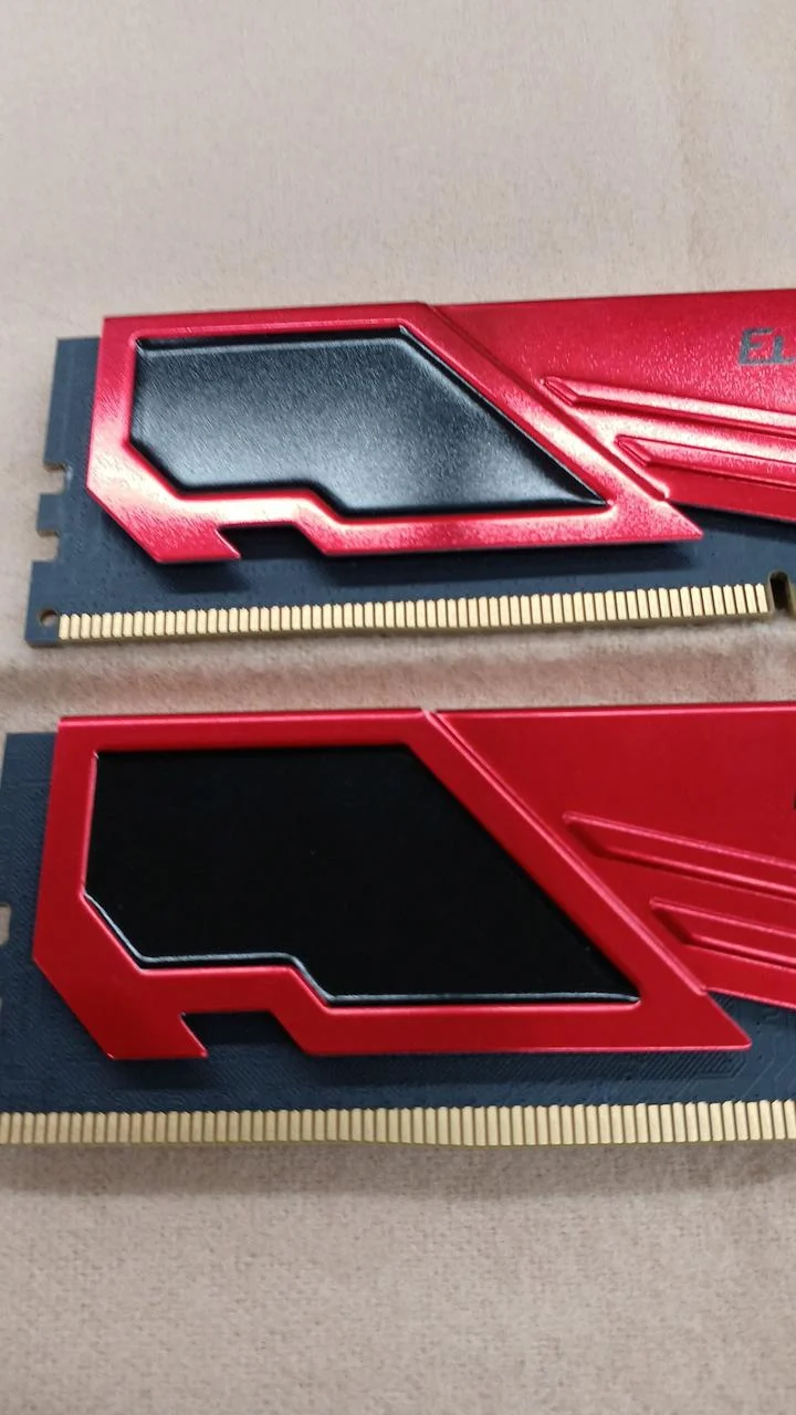 TEAMGROUP DDR4 Memory TPRD416G3200HC22BK