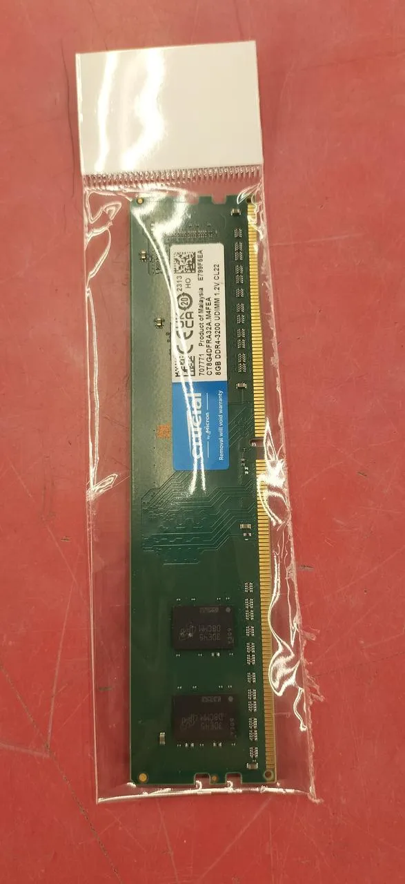 Mémoire Crucial CT8G4DFRA32A