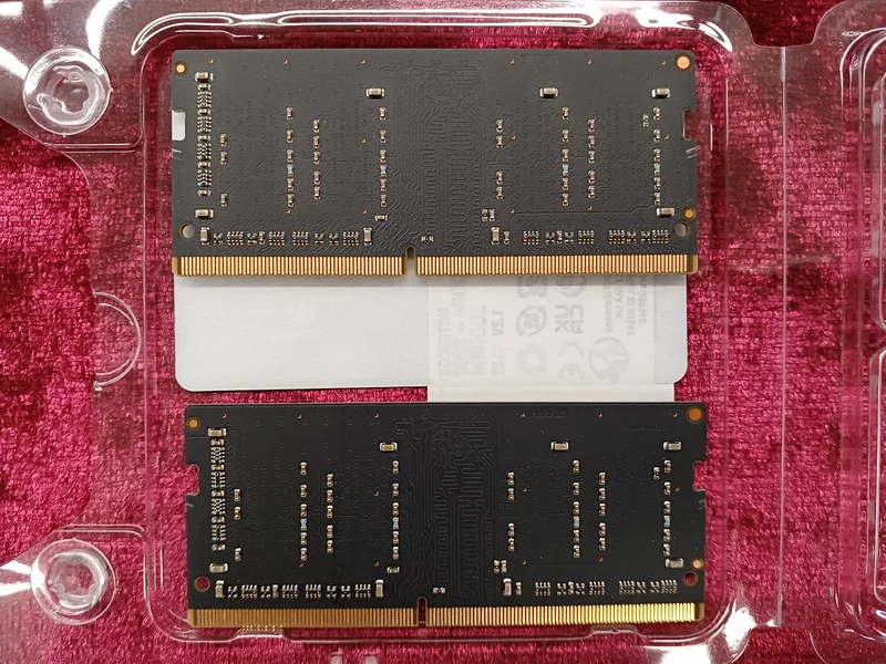 Mémoire essentielle : 4 Go x2 MTA4ATF51264HZ