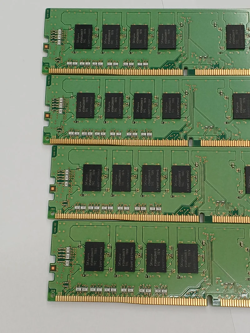 SK HYNIX PC4-17000 8 Go, lot de 4, HMA41GU6AFR8N