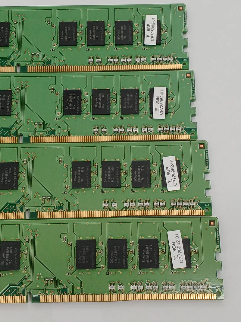 SK HYNIX PC4-17000 8 Go, lot de 4, HMA41GU6AFR8N