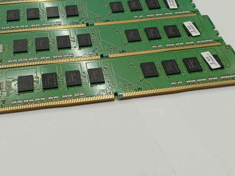 SK HYNIX PC4-17000 8 Go, lot de 4, HMA41GU6AFR8N