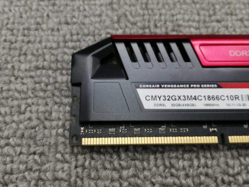 Mémoire CORSAIR (DDR3L 8 Go × 4) CMY32GX3M4C1866C10R