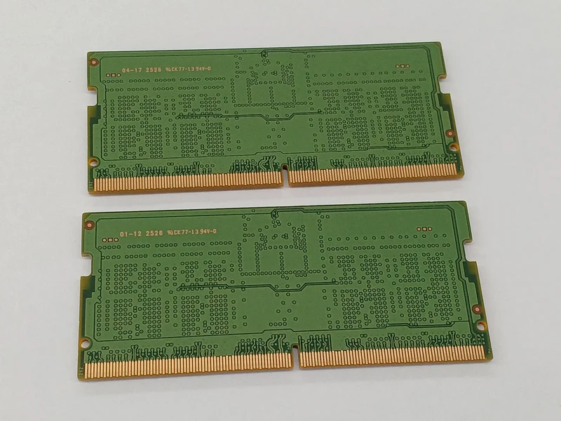 Mémoire pour ordinateur portable SAMSUNG DDR5 8 Go x 8 barrettes M415R1GB4PB0-CWM0L