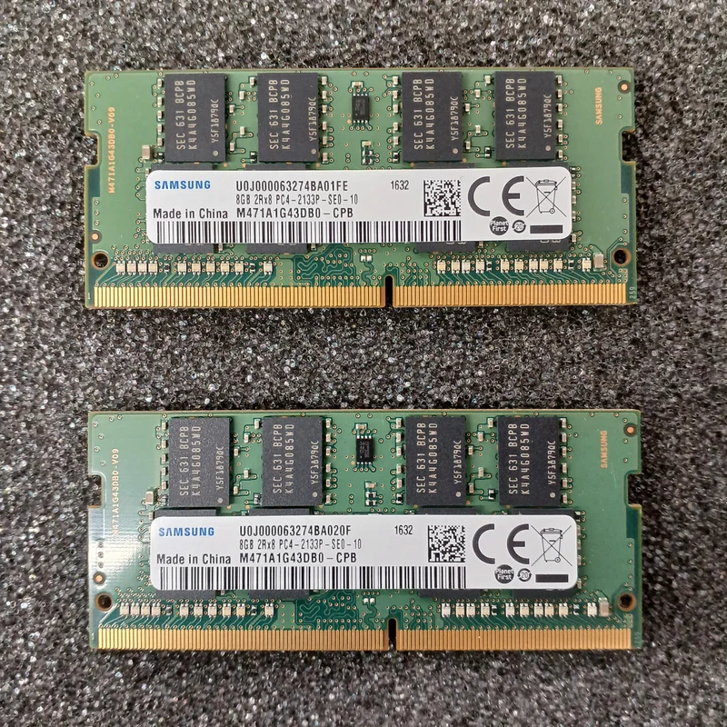 SAMSUNG DDR4 Memory M471A1G43DB0-CPB