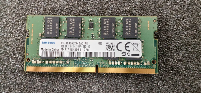 SAMSUNG DDR4 Memory M471A1G43DB0-CPB
